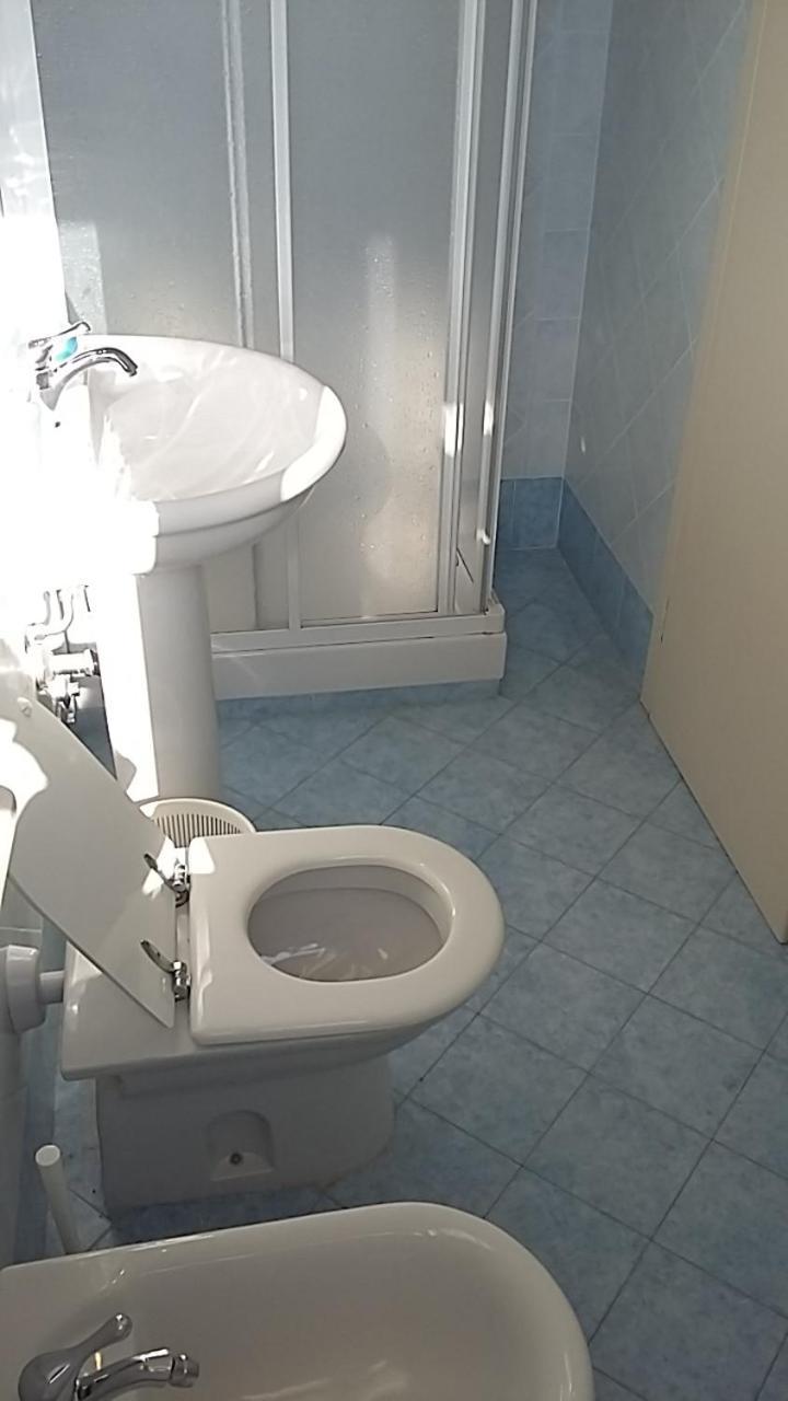 A Due Passi Bed & Breakfast Forte dei Marmi Ruang foto