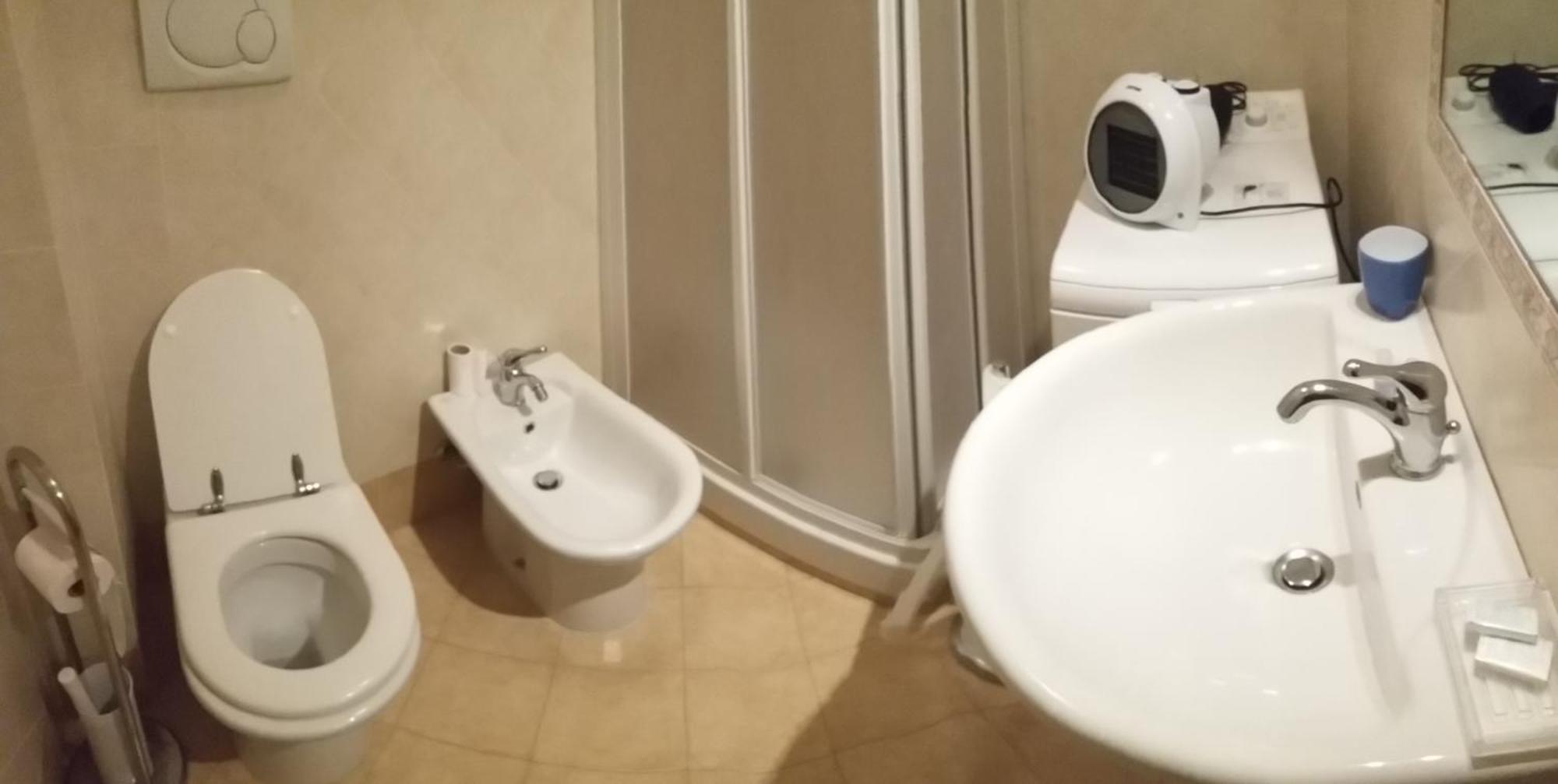 A Due Passi Bed & Breakfast Forte dei Marmi Ruang foto