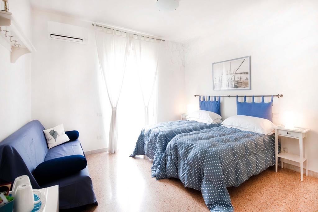 A Due Passi Bed & Breakfast Forte dei Marmi Bagian luar foto